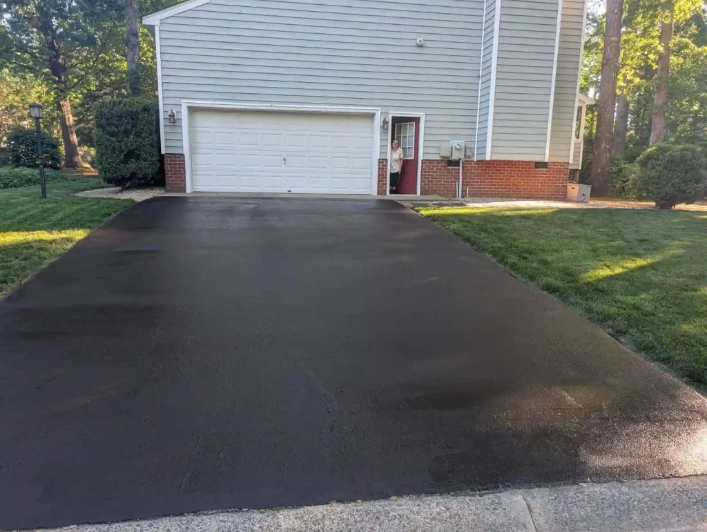 residential sealcoating Holly Arbor Ct Chester VA